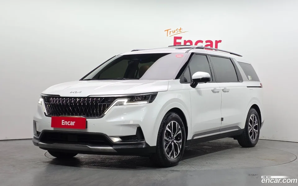 Kia Carnival 9 2022 — фото 1, купить с доставкой в Москву