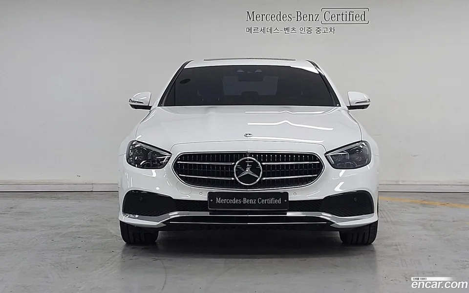 Mercedes-Benz E-Class E350 4MATIC 2022 — миниатюра 3