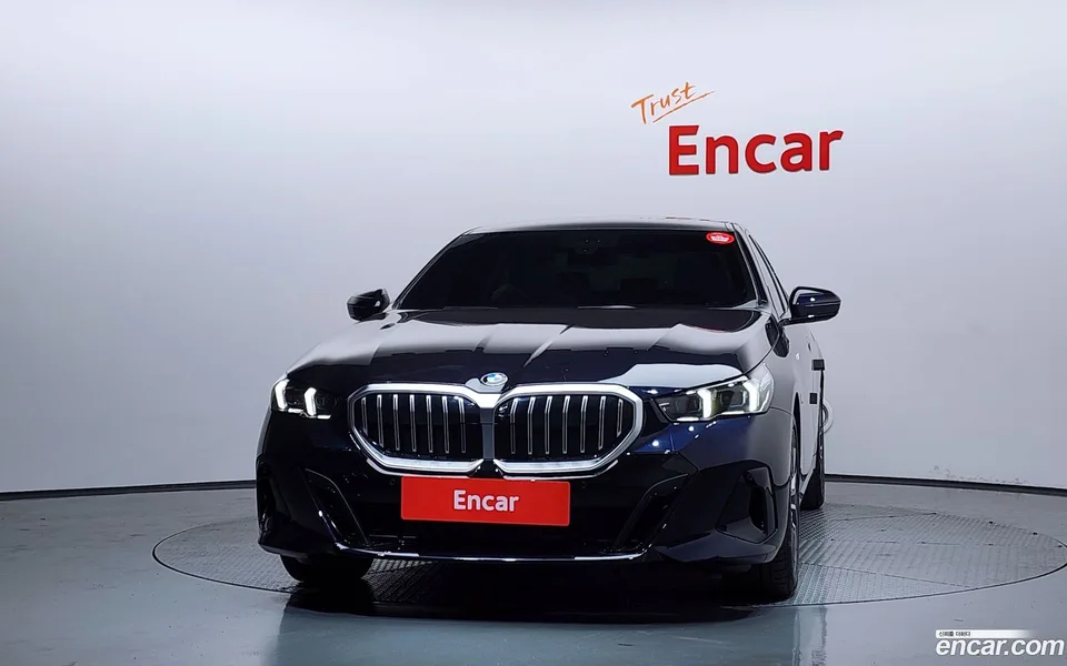 BMW 5 Series 520i M 2024 — миниатюра 3