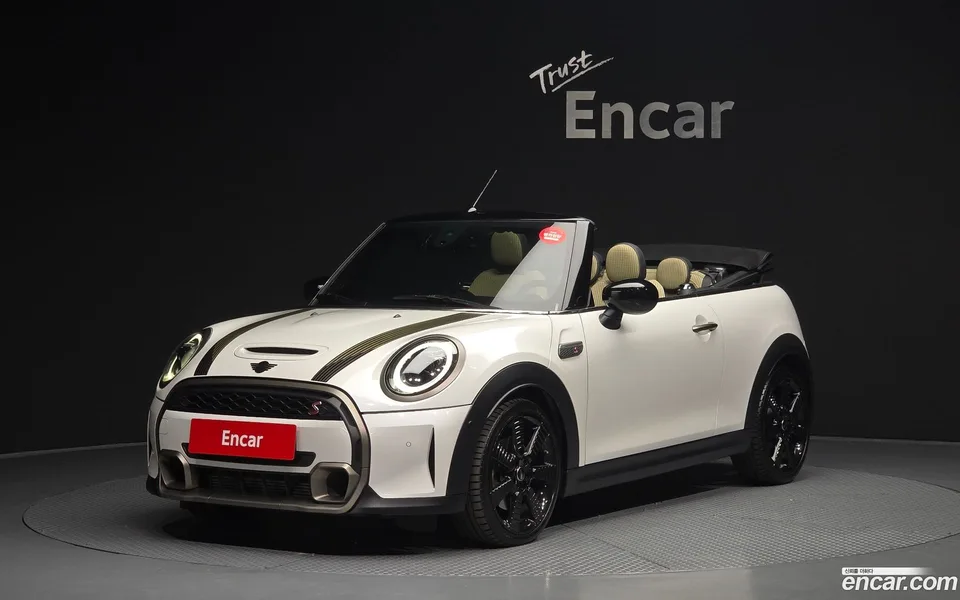 MINI Cooper S Convertible 2023 — фото 1, купить с доставкой в Москву