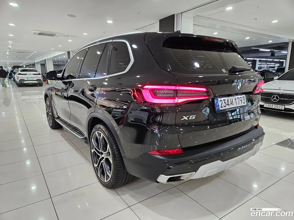 BMW X5 xDrive 40i xLine 2022 — миниатюра 2