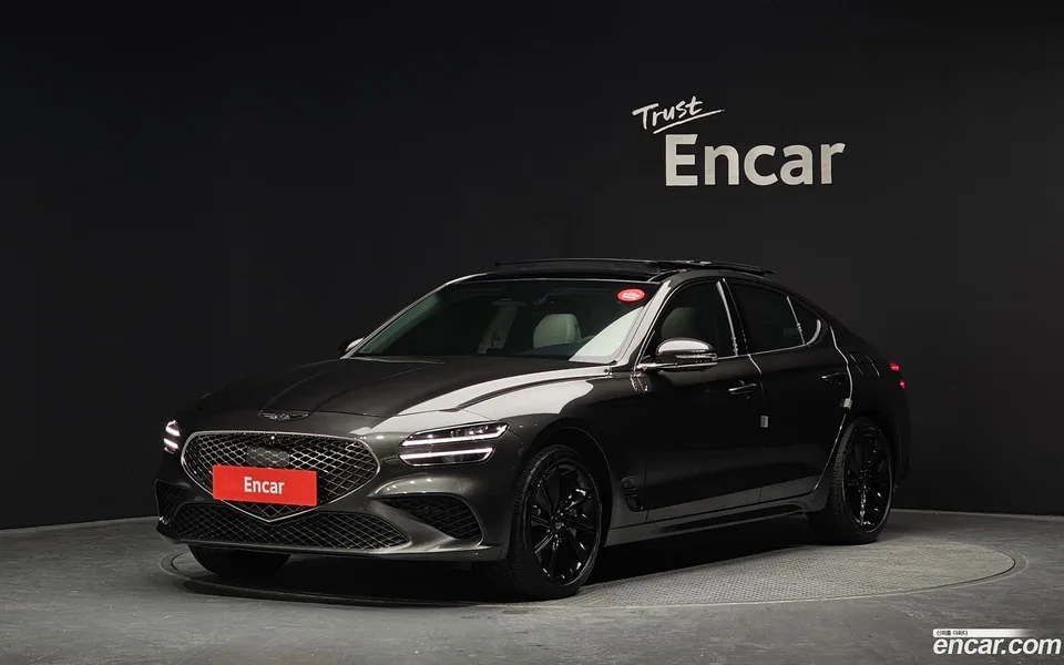 Genesis G70 2.5T 4WD 2025 — фото 1, купить с доставкой в Москву