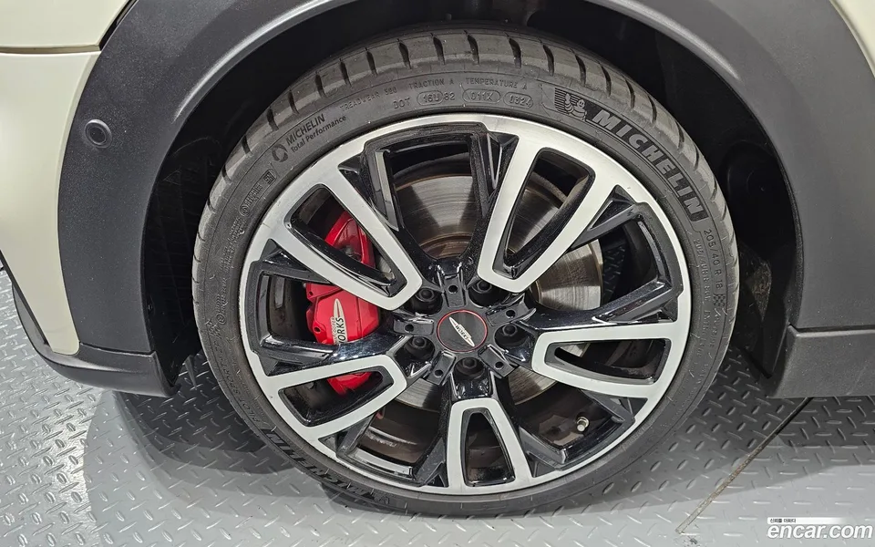 MINI Cooper S JCW 2022 — миниатюра 5
