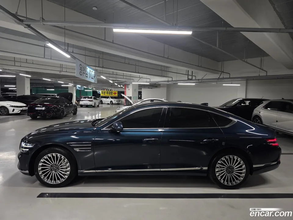 Genesis Electrified G80 e-AWD 2023 — миниатюра 2