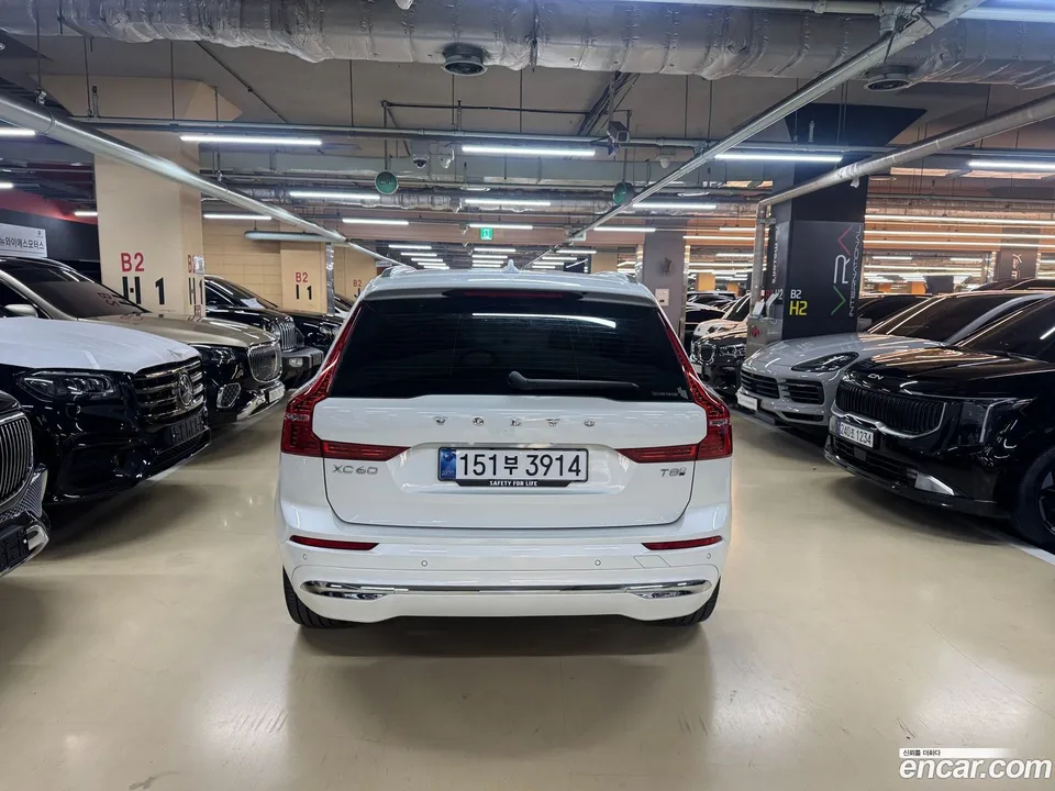 Volvo XC60 T8 2024 — миниатюра 4