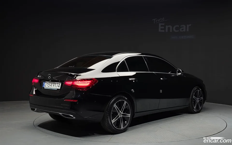 Mercedes-Benz A-Class A220 2024 — миниатюра 2