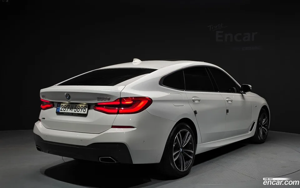 BMW 6 Series GT 620d xDrive M 2022 — миниатюра 2