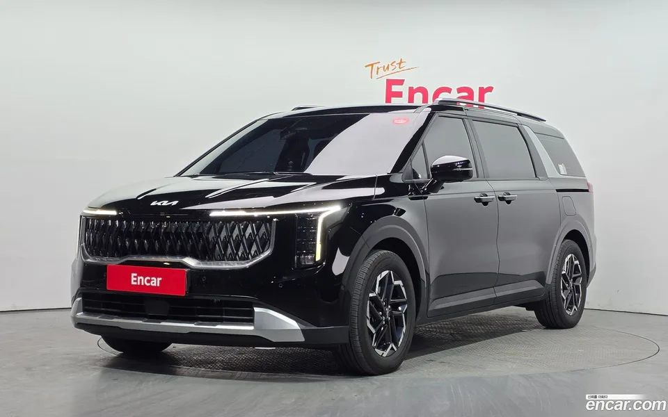 Kia Carnival 9 2024 — фото 1, купить с доставкой в Москву