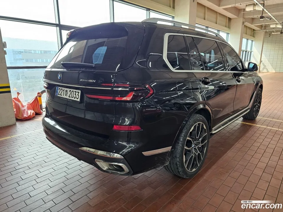 BMW X7 xDrive 40i M 6 2023 — миниатюра 2