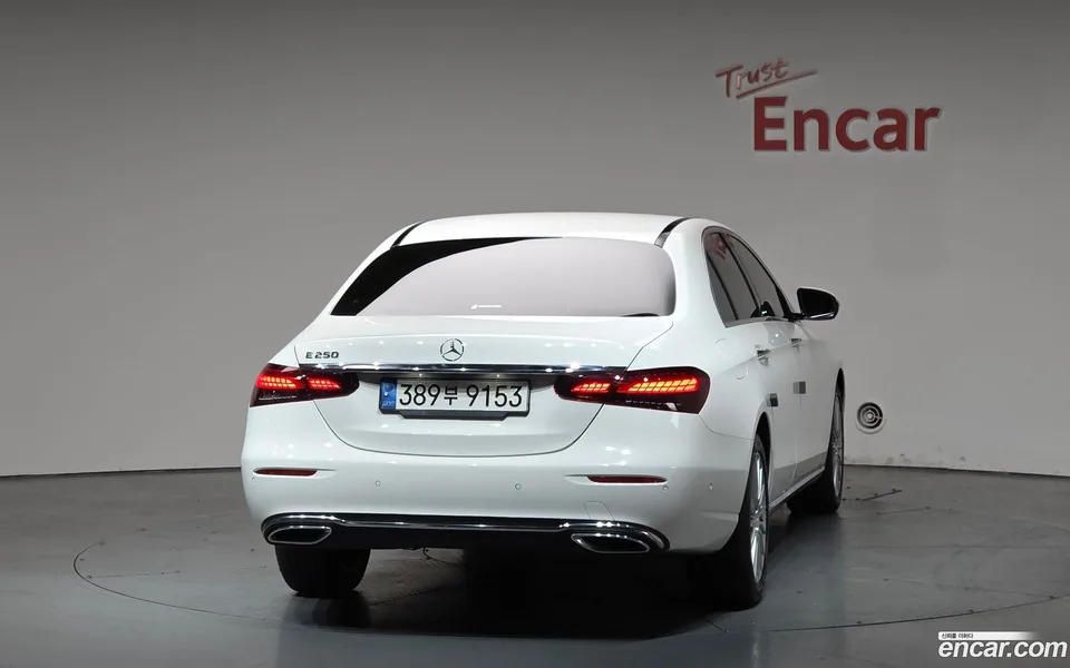 Mercedes-Benz E-Class E250 2022 — миниатюра 4