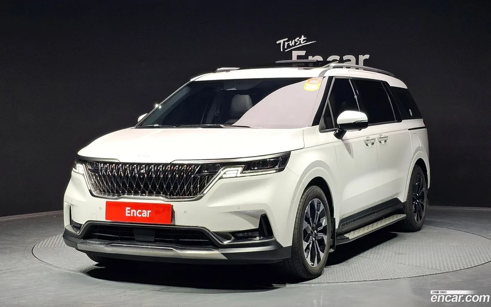 Kia Carnival 9 2022 — фото 1, купить с доставкой в Москву