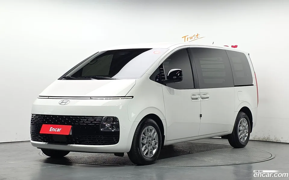 Hyundai Staria L3.5 3 2025 — фото 1, купить с доставкой в Москву