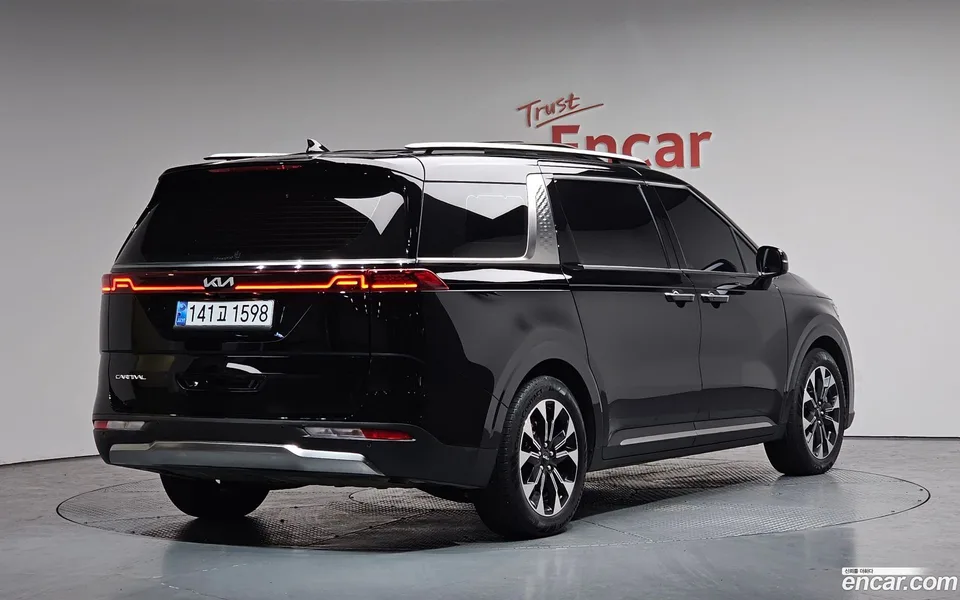 Kia Carnival 9 2023 — миниатюра 2