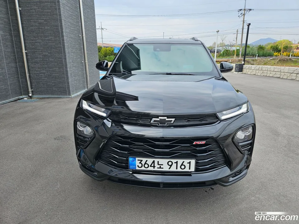 Chevrolet Trailblazer 1.3 2WD 2023 — фото 1, купить с доставкой в Москву