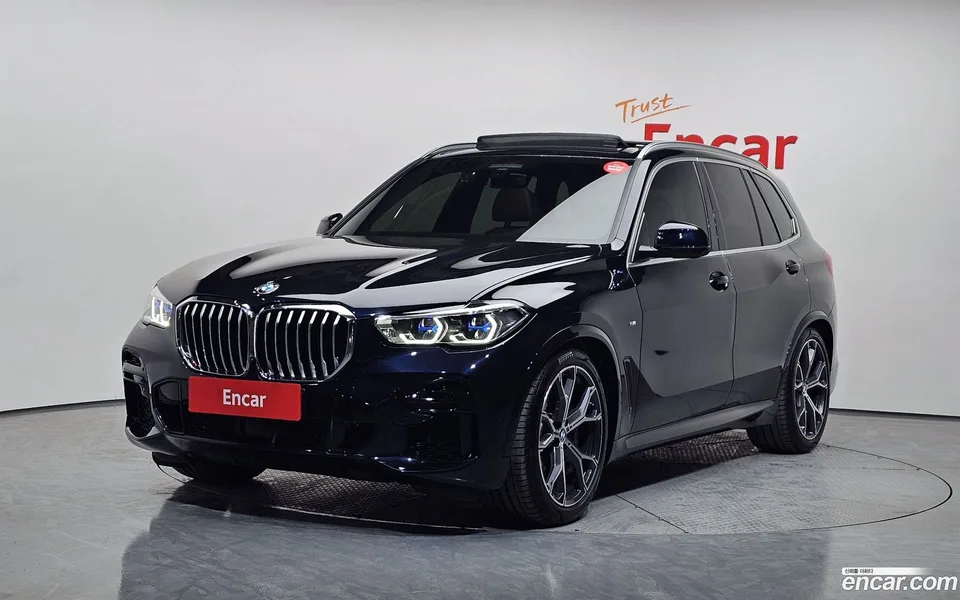 BMW X5 xDrive 30d M 2022 — фото 1, купить с доставкой в Москву