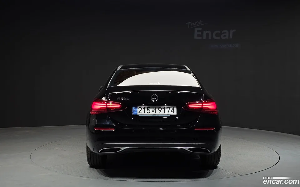 Mercedes-Benz A-Class A220 2024 — миниатюра 4