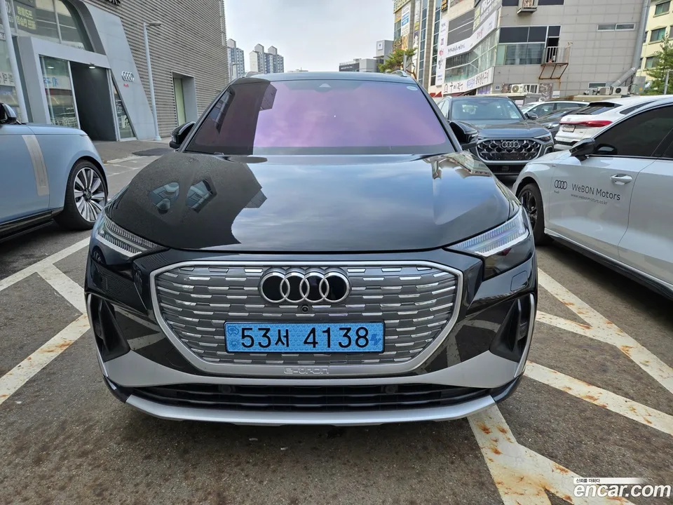 Audi Q4 e-tron (F4) 45 2025 — фото 1, купить с доставкой в Москву