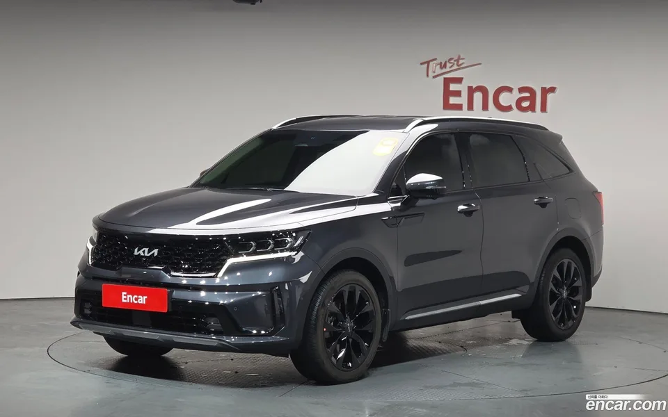 Kia Sorento 2.5T 2WD 2023 — фото 1, купить с доставкой в Москву