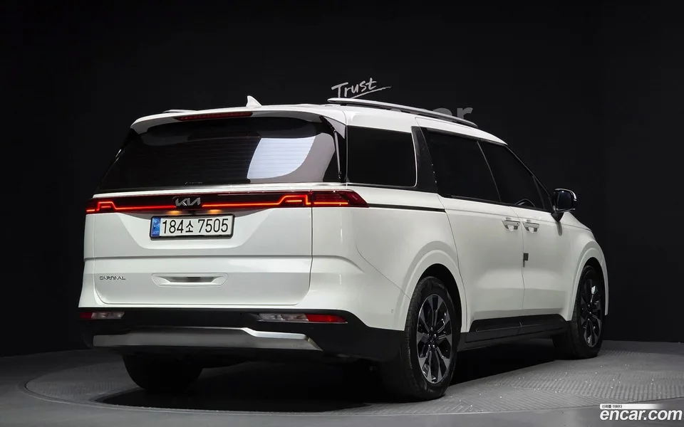 Kia Carnival 7 2022 — миниатюра 2