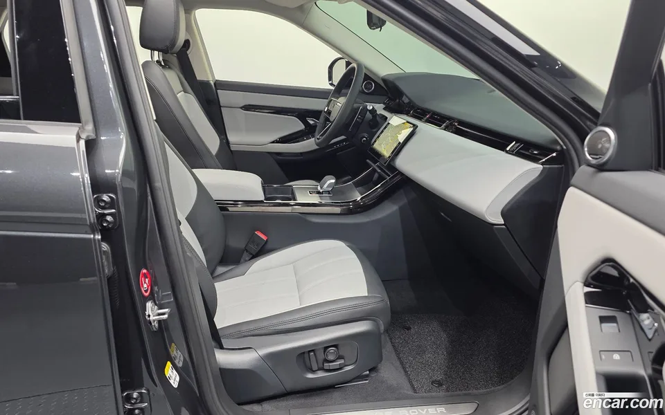 Land Rover Range Rover Evoque P250 SE 2025 — миниатюра 3