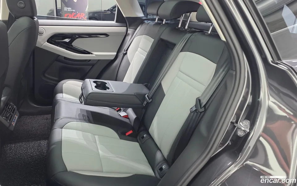 Land Rover Range Rover Evoque P250 SE 2025 — миниатюра 5