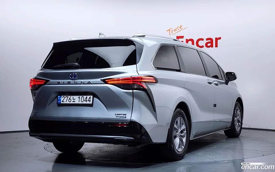 Toyota Sienna 2.5 AWD 2022 — миниатюра 2