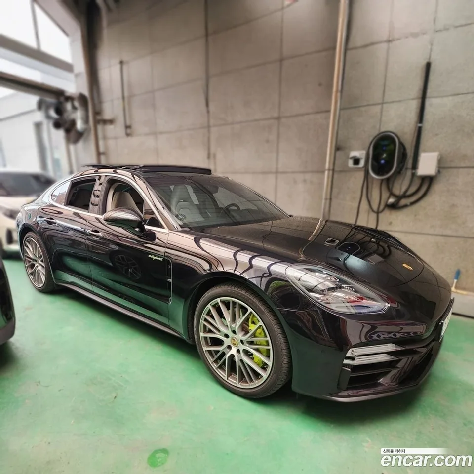 Porsche Panamera (971) 2.9 AWD E- 2022 — миниатюра 2