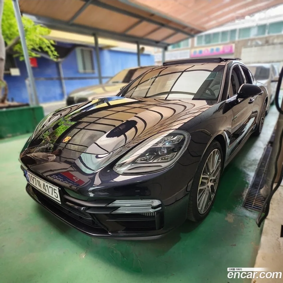 Porsche Panamera (971) 2.9 AWD E- 2022 — фото 1, купить с доставкой в Москву