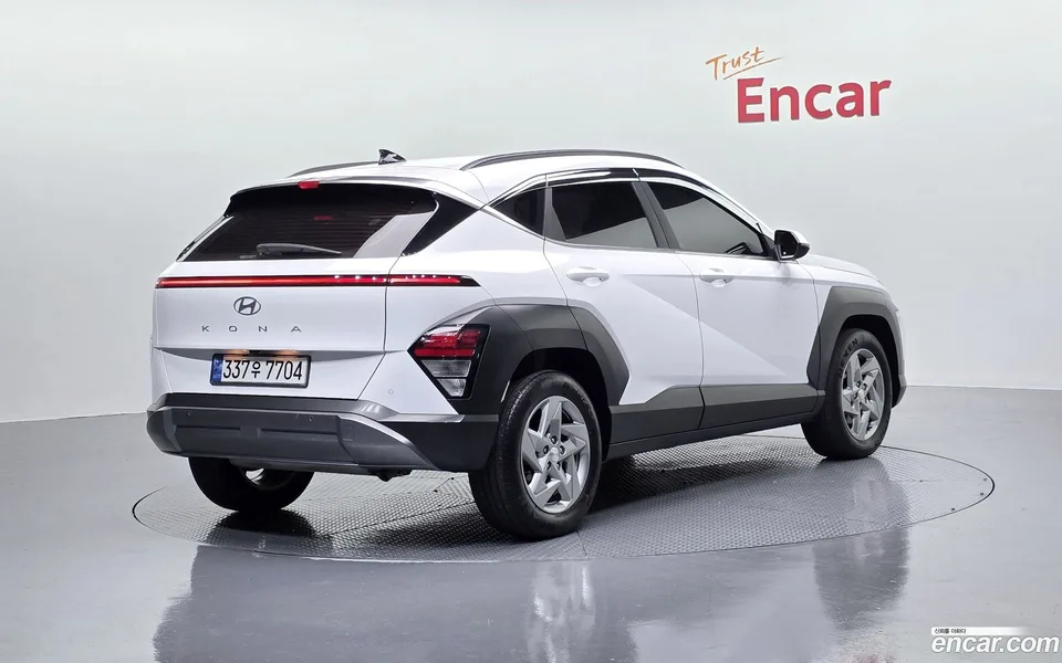 Hyundai Kona 2.0 2WD 2023 — миниатюра 2