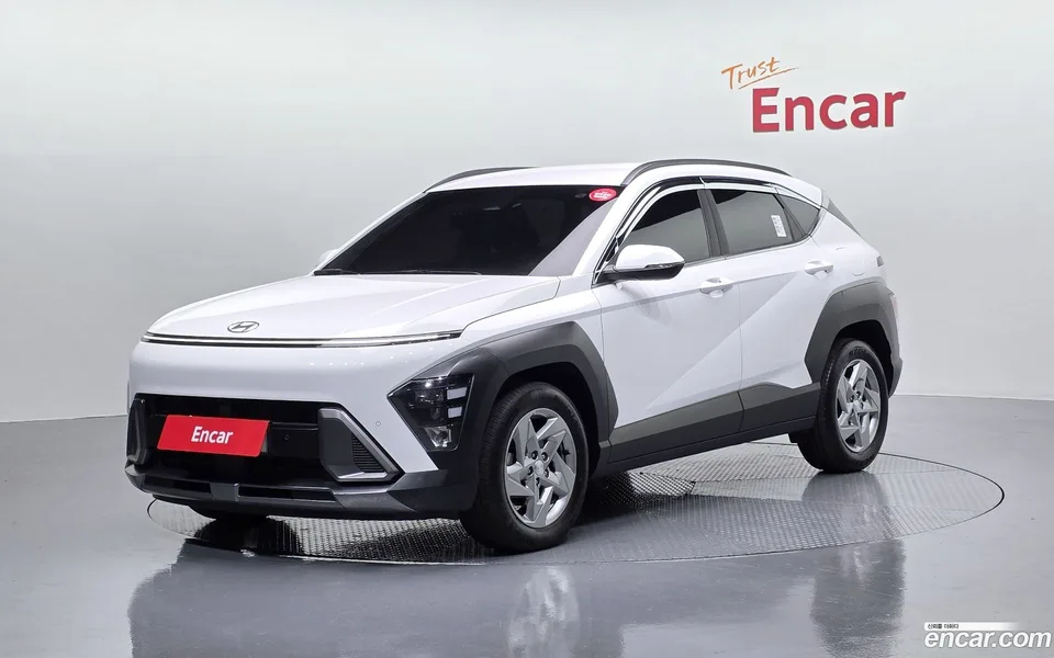 Hyundai Kona 2.0 2WD 2023 — фото 1, купить с доставкой в Москву