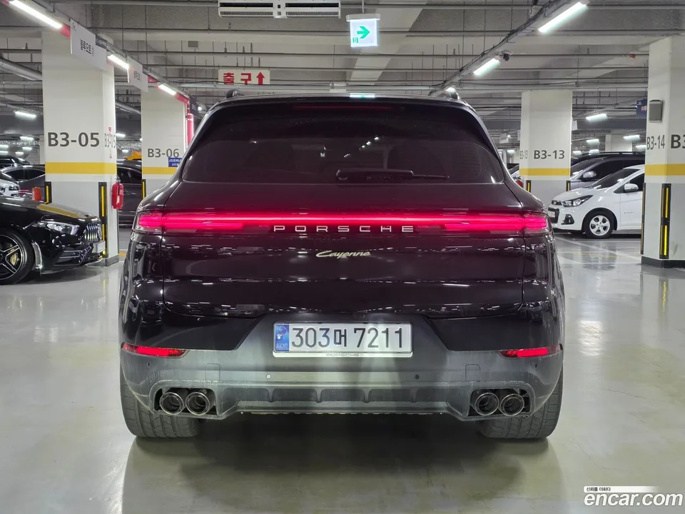Porsche Cayenne 3.0 E- 2024 — миниатюра 5
