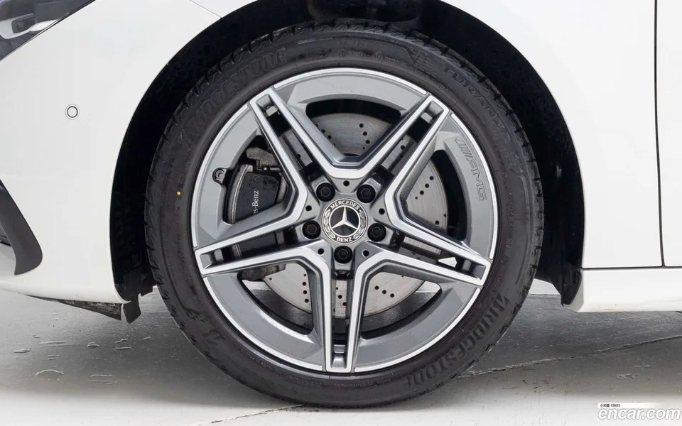 Mercedes-Benz CLA-Class CLA250 4MATIC 2025 — миниатюра 5