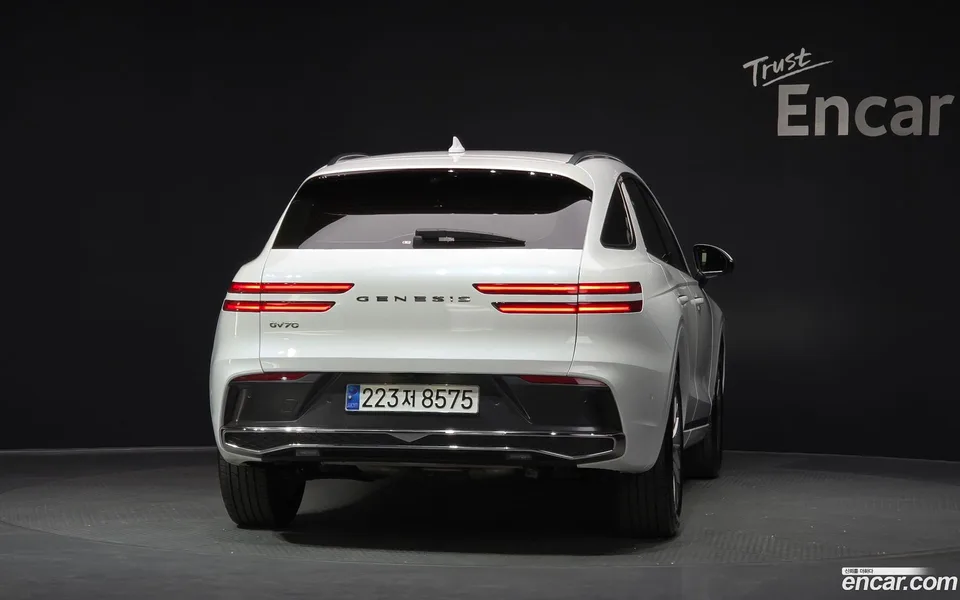 Genesis GV70 2.5T 2WD 2024 — миниатюра 4