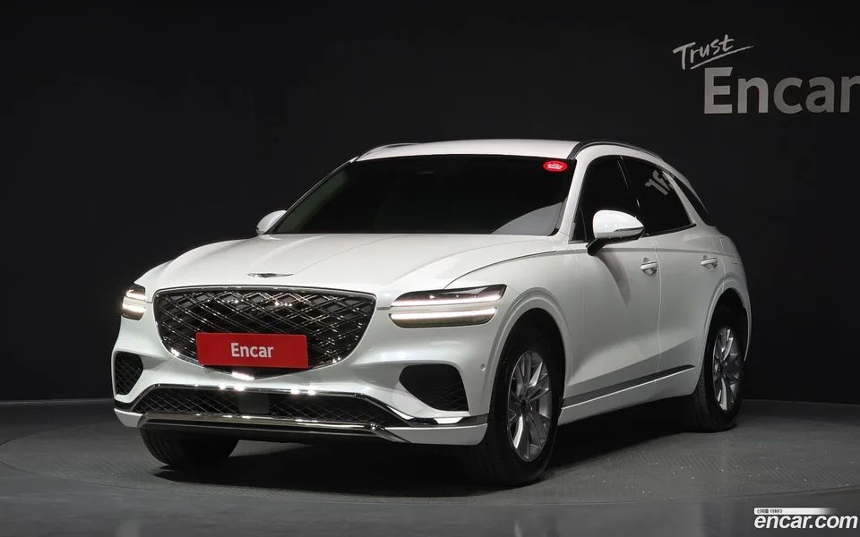 Genesis GV70 2.5T 2WD 2024 — фото 1, купить с доставкой в Москву