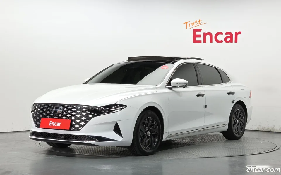 Hyundai Grandeur IG Hybrid 2022 — фото 1, купить с доставкой в Москву