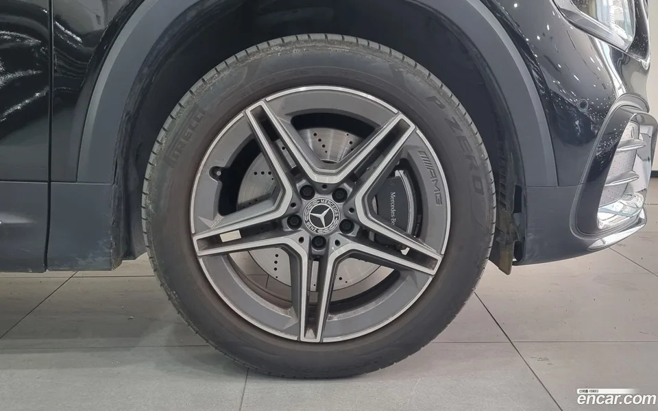 Mercedes-Benz GLB-Class GLB250 4MATIC 2025 — миниатюра 5