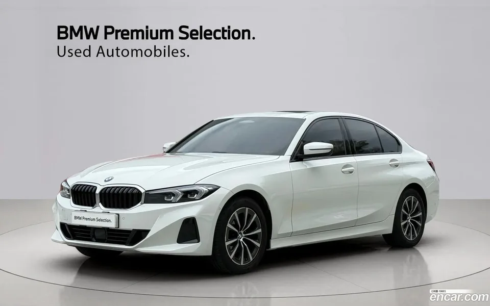 BMW 3 Series 320i 2023 — фото 1, купить с доставкой в Москву