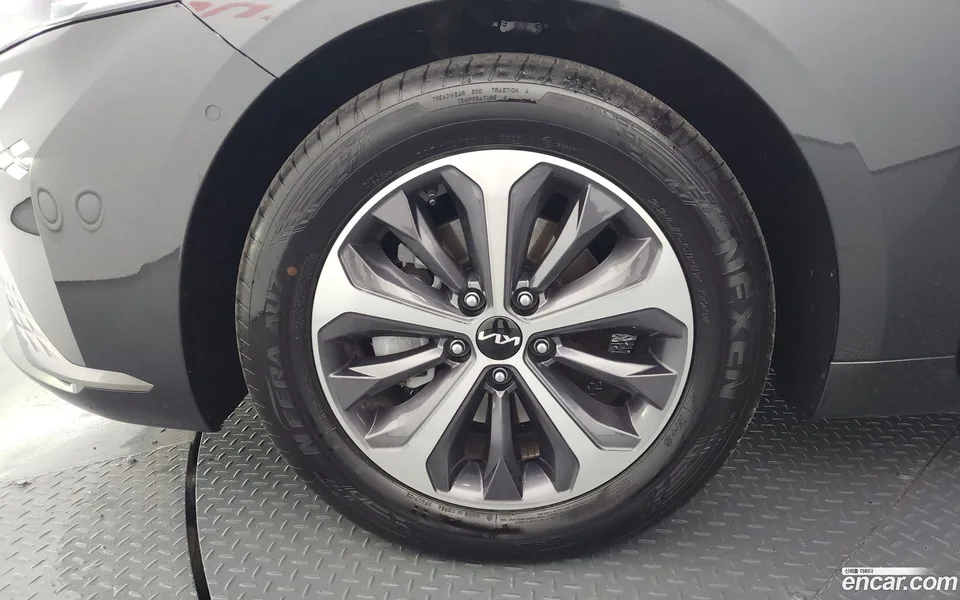 Kia K8 Hybrid 2024 — миниатюра 5