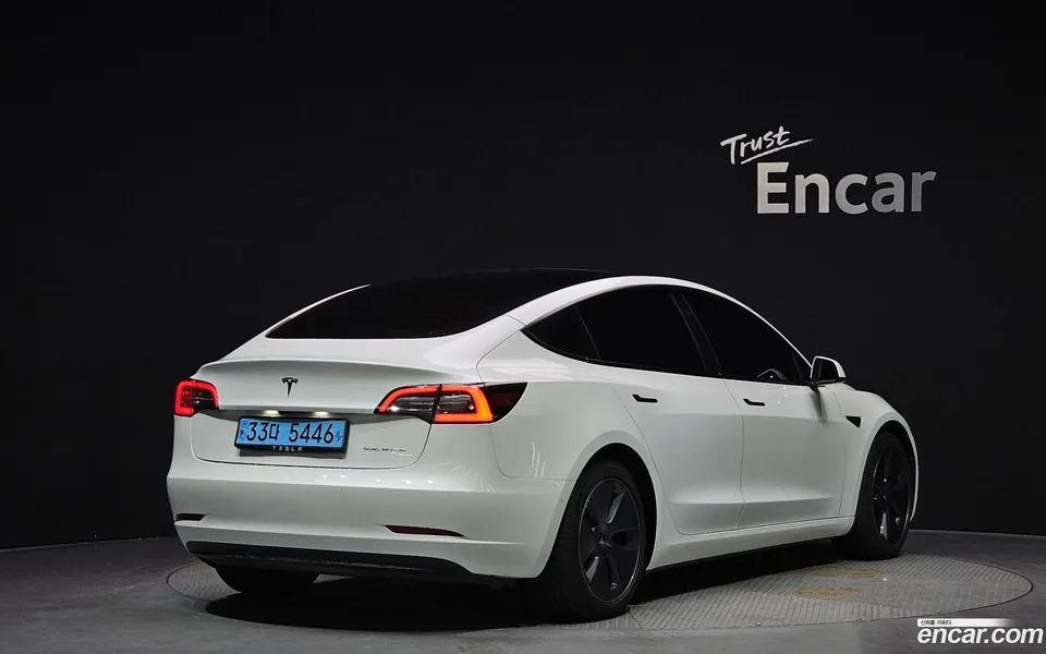 Tesla Model 3 AWD 2022 — миниатюра 2