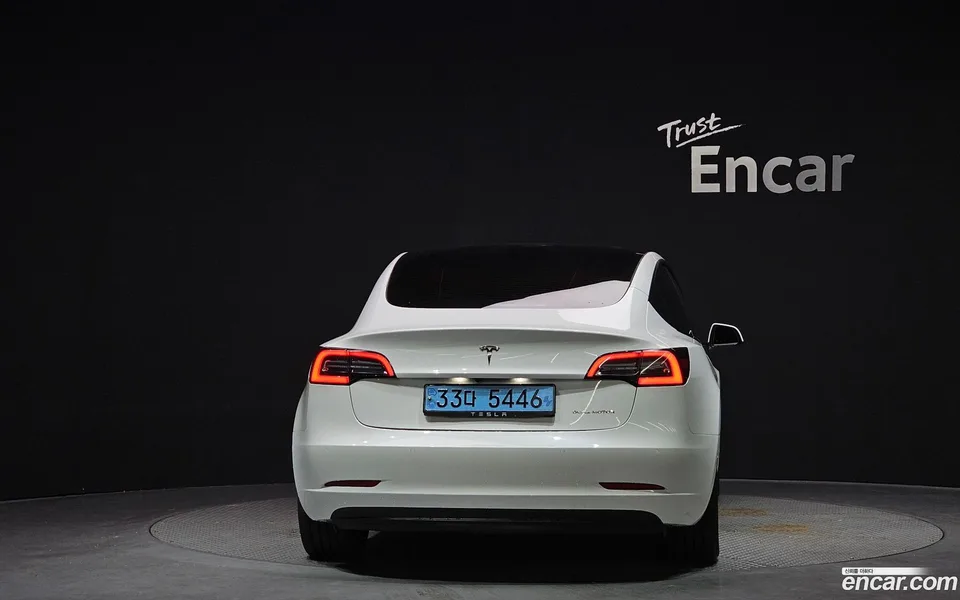 Tesla Model 3 AWD 2022 — миниатюра 4
