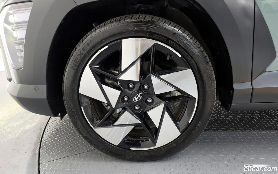 Hyundai Kona 1.6 2WD 2023 — миниатюра 5