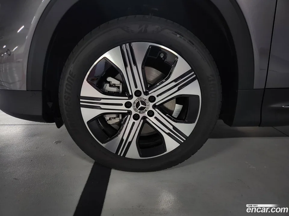 Mercedes-Benz EQB EQB300 4MATIC 2025 — миниатюра 4