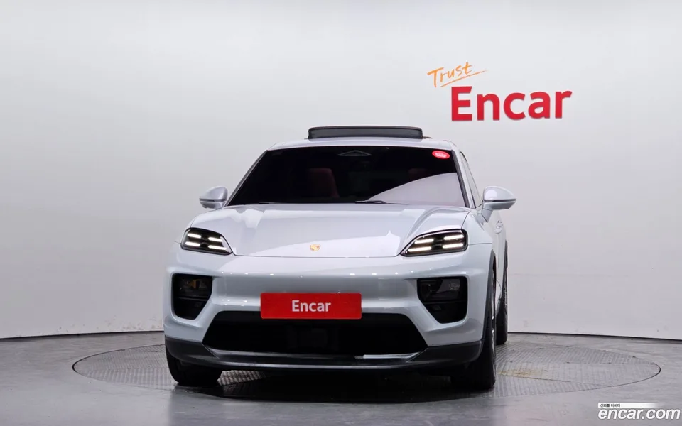 Porsche Macan Electric 4 2025 — миниатюра 3