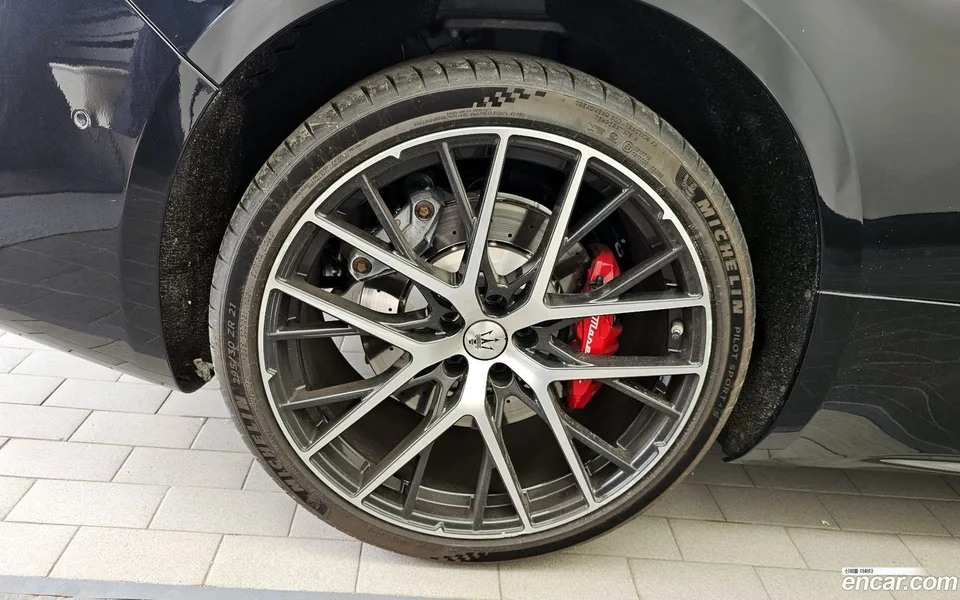 Maserati GranCabrio 3.0 V6 2024 — миниатюра 5