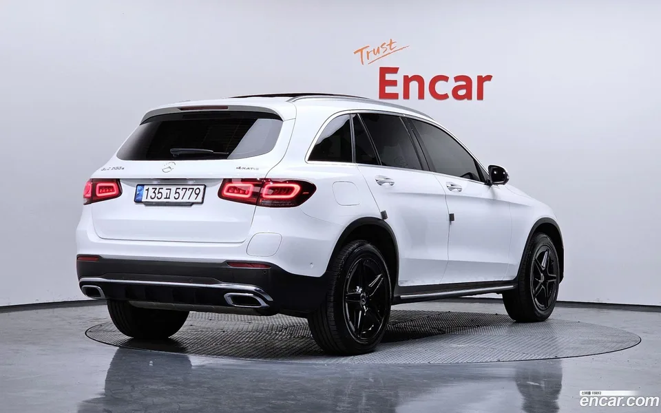 Mercedes-Benz GLC-Class GLC300e 4MATIC 2022 — миниатюра 2