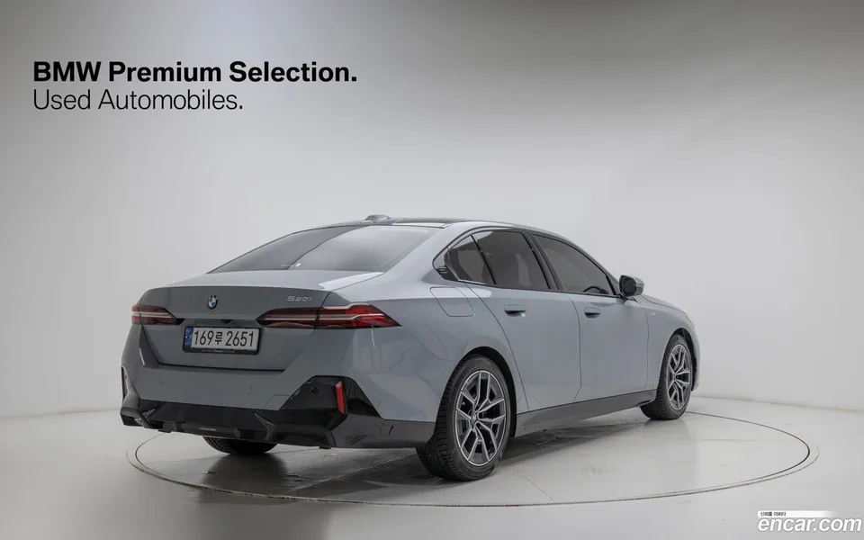 BMW 5 Series 520i M 2024 — миниатюра 2