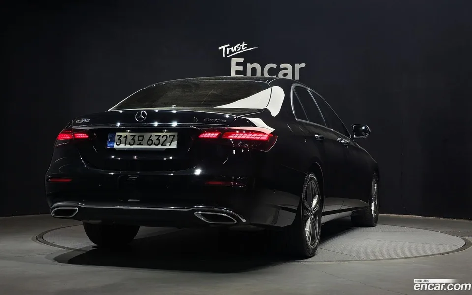 Mercedes-Benz E-Class E350 4MATIC 2022 — миниатюра 2