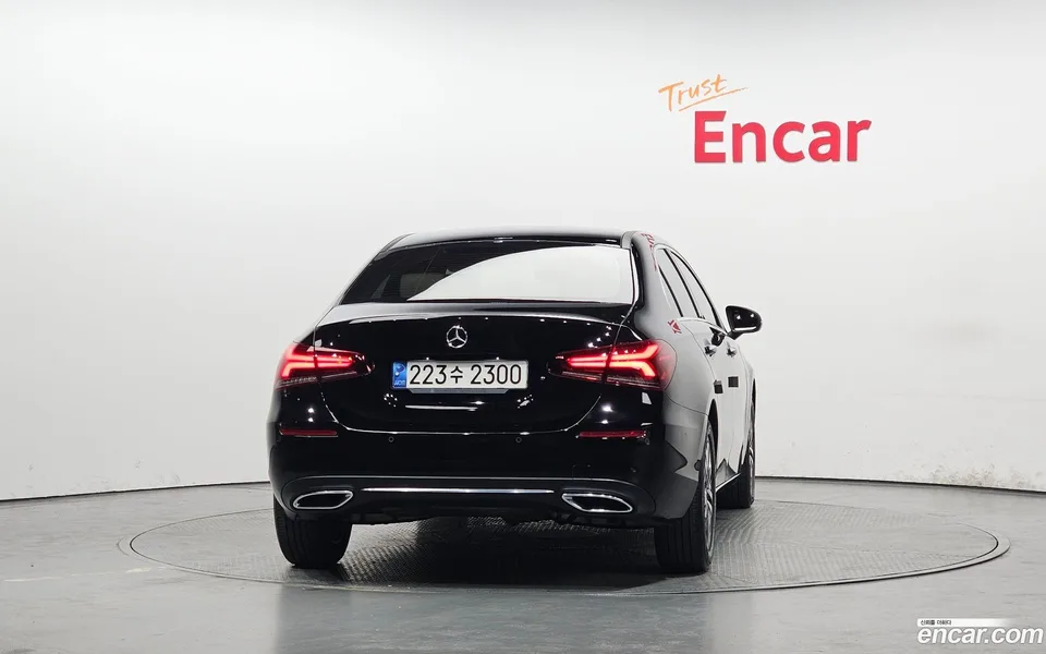 Mercedes-Benz A-Class A220 2022 — миниатюра 4