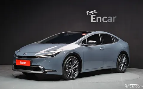 Toyota Prius 2025 купить в Москве