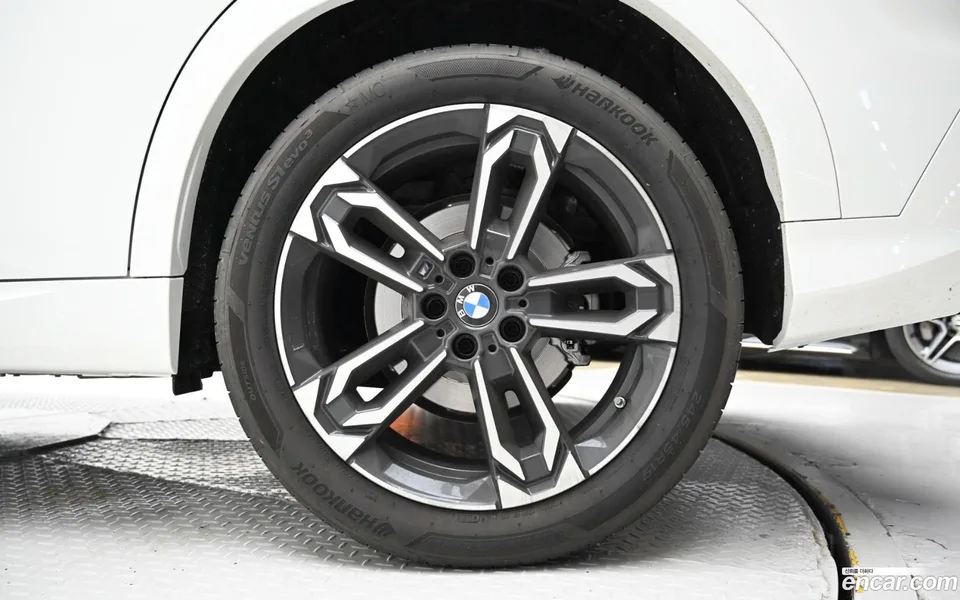 BMW X2 xDrive20i M 2025 — миниатюра 5